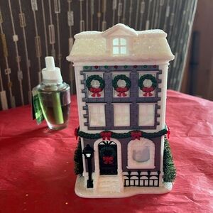 Festive Holiday House Decor